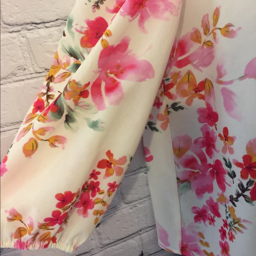 Sanctuary Floral Cold Shoulder Top - Picture 6 of 13